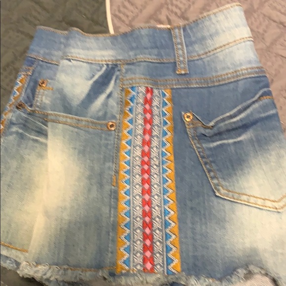 Boho Style Cut-off Denim Shorts - Picture 2 of 5